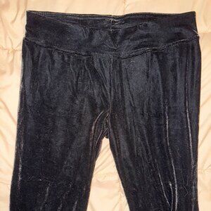 HUE full length velvet stretch pants